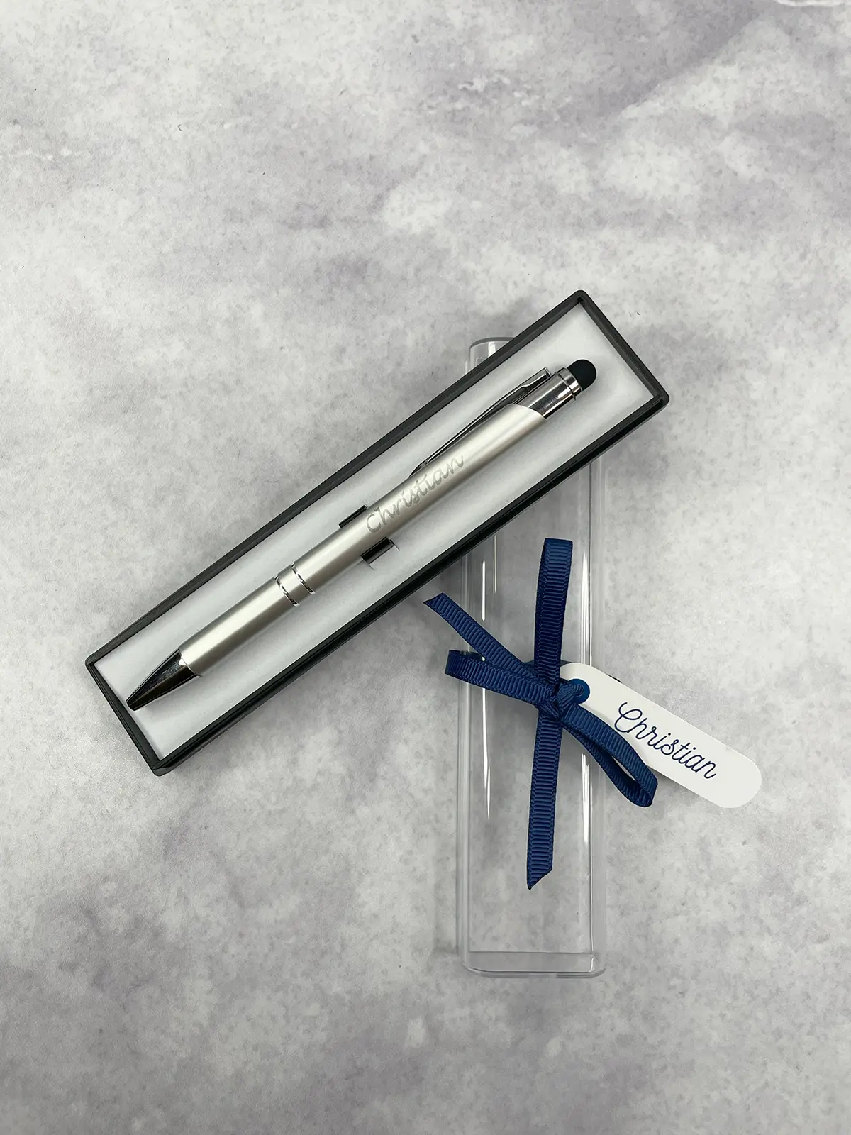 Regalo corporativo con lapicero metálico con estuche acrílico
